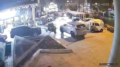 Výbuch topného potrubí v Číně zranilo čtyři lidi