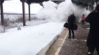 Pozor, přijíždí vlak!