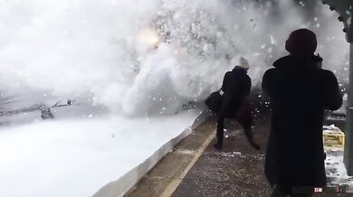 Pozor, přijíždí vlak!