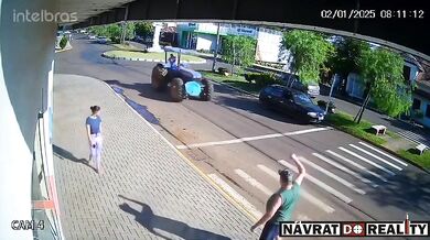 Žena sražena traktorem městského úřadu