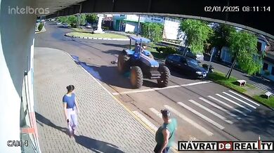 Žena sražena traktorem městského úřadu