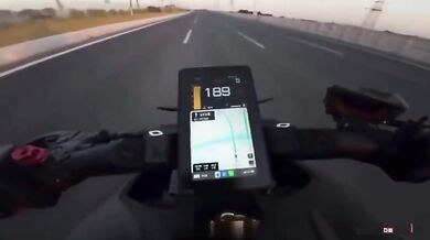 Testování elektrické motorky