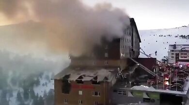 Požár hotelu v Turecku si vyžádal desítky obětí