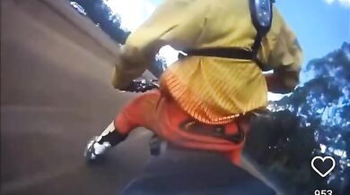 Nepříjemné zlomění nohy na motorce