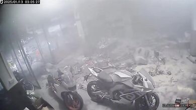 Požár v opravně motocyklů