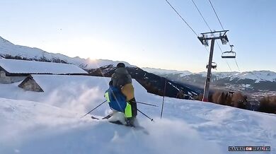 Srážka lyžařů na svahu