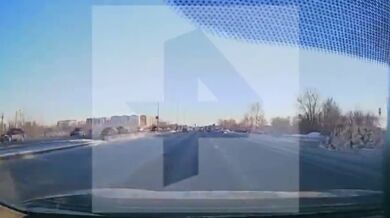 Auto explodovalo na dálnici kvůli zapálené cigaretě