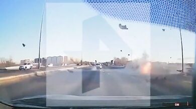 Auto explodovalo na dálnici kvůli zapálené cigaretě