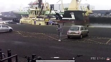 Zapomenutí zatažení ruční brzdy