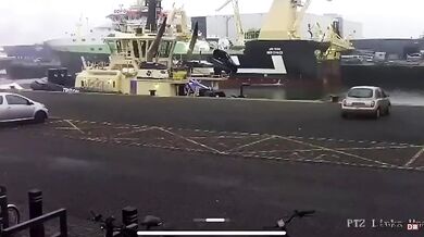 Zapomenutí zatažení ruční brzdy