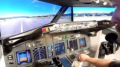 Domácí výroba simulátoru Boeing 737-800