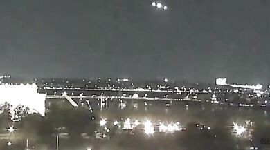 Tragická letecká nehoda u Washingtonu: Přes 60 obětí po srážce letadla s vojenským vrtulníkem