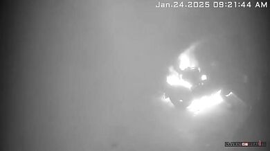 Podpálení svého auta při opravě