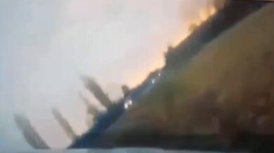 Děsivá nehoda policejního auta na Kolínsku