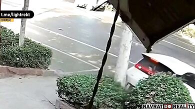 Ztráta kontroly nad vozidlem skončila srážkou ženy na skútru