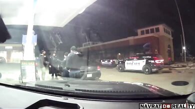 Muž se smrtelně postřelil na benzínové stanici v Illinois