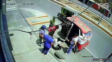 Žena zmizela v kanále po vystoupení z mototaxi