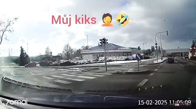 Odbočování s českým komentářem přítelkyně