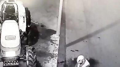 Karma pro žháře při pokusu o zapálení traktoru