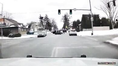 Podezřelý zatčen po honičce a nabourání policejních vozidel v Toledu