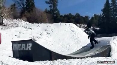 Bolestivý trik na snowboardu