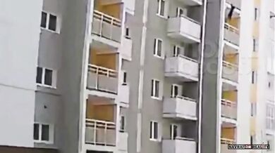 Záchrana dítěte na balkoně