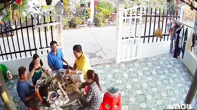 Výbuch mini plynového vařiče u oběda