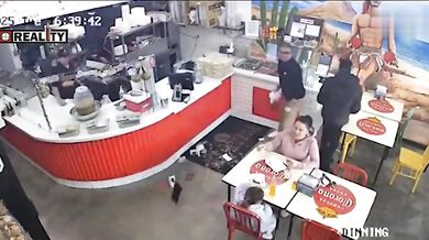 Zloději ukradli celou pokladnu z taco bistra v Bellflower