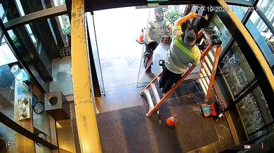 Nepovedená výměna skleněných dveří