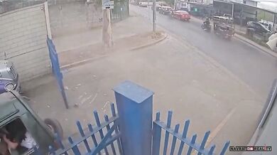 Řidič hrdinou: Zabránil horší nehodě, když selhaly brzdy školního autobusu