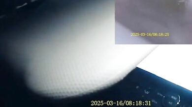 Nehoda kamionu se dřevem a Toyoty RAV4