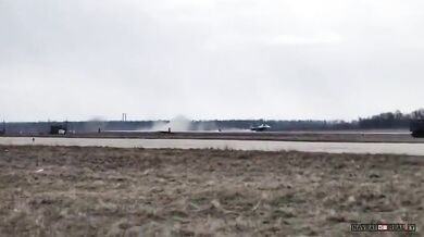 Ruský Su-34 přistál bez visutého podvozku