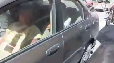 Díra na silnici v Indii