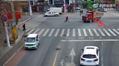 Cyklista dostal tvrdou ránu zezadu