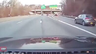 Policista havaroval při honičce v Hudson Valley