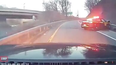 Policista havaroval při honičce v Hudson Valley