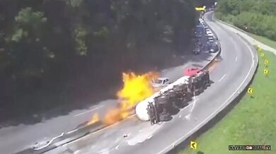 Tragédie na dálnici v Brazílii: převrácená cisterna s ethanolem zapálila 25 vozidel