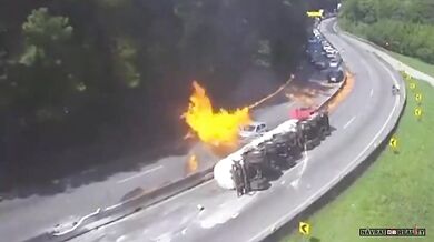 Tragédie na dálnici v Brazílii: převrácená cisterna s ethanolem zapálila 25 vozidel