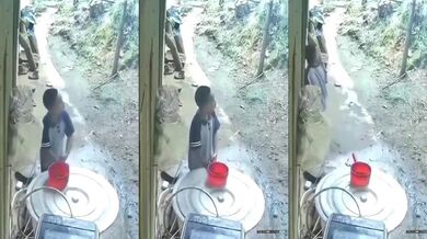 Žíznivý uvědomělý chlapec