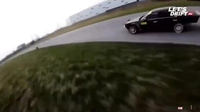 Pneumatika během závodu odletěla, pak se sama vrátila zpět