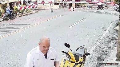 Zapomněl že veze manželku...