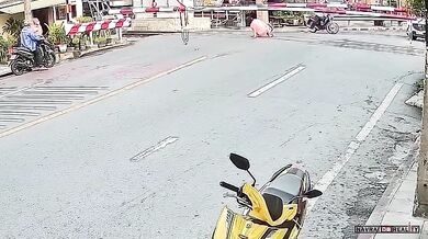 Zapomněl že veze manželku...