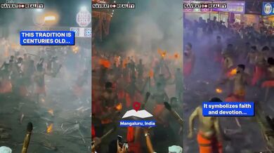 Ohnivý rituál v Indii: Věřící po sobě házejí planoucí pochodně