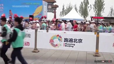 Roboti poprvé běželi půlmaraton – lidé je s přehledem porazili