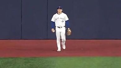 Varsho oslňuje při návratu podivuhodným zákrokem