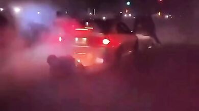 Jak si připálit zadek během nelegálního pouličního driftování