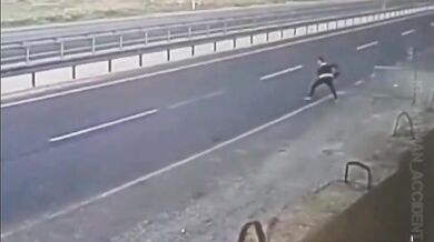 Jak se úspěšně dostat přes policejní pás s hřeby