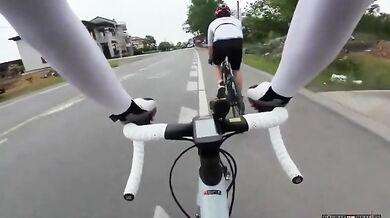 Nečekané překvavení pro cyklistu