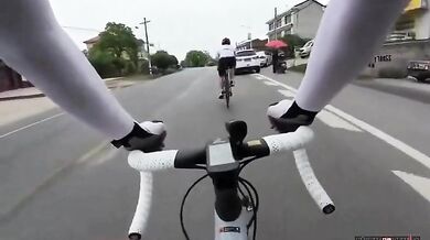 Nečekané překvavení pro cyklistu