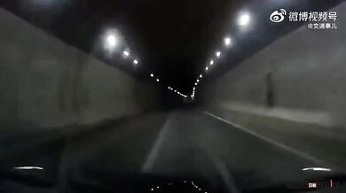 Další ukázka nebezpečí spojeného s rychlou jízdou